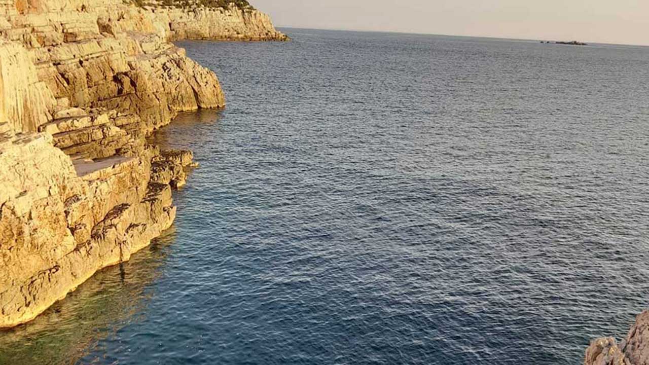 Excursion - Odysseus Cave